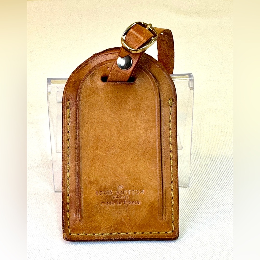 Louis Vuitton Leather Luggage tag Made in France